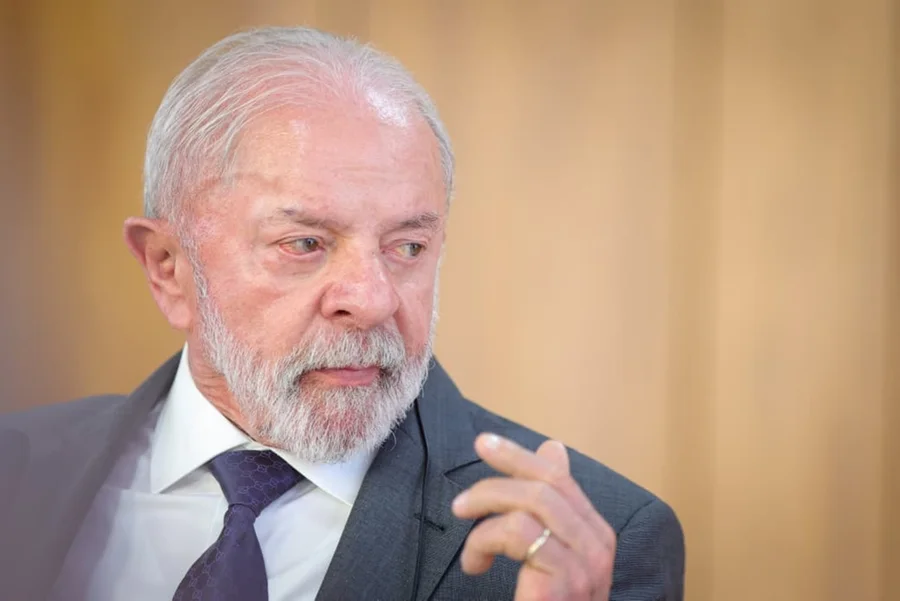 Lula condena violência em jogos de futebol e pede reflexão